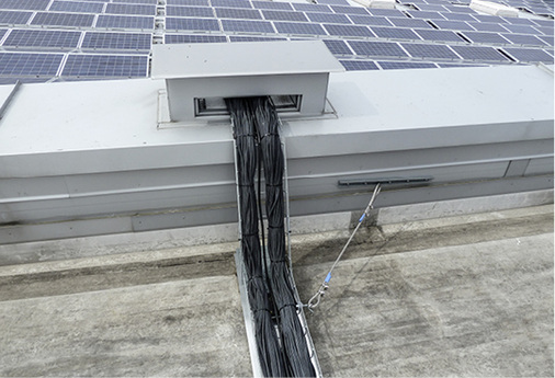 Kabeldurchführung Dach - Störungen / Auffälligkeiten im Betrieb von  PV-Anlagen - Photovoltaikforum