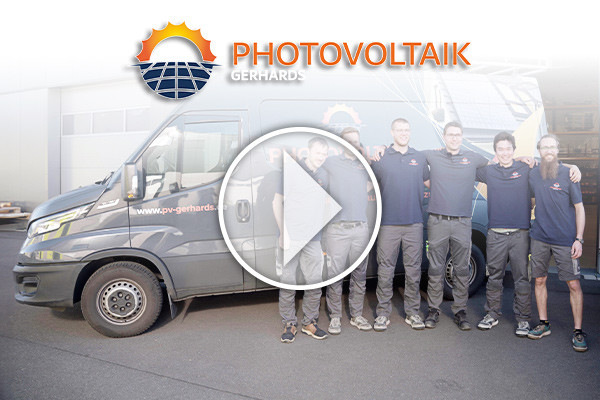 Das Team von Photovoltaik Gerhards ist im Auftrag der Kunden unterwegs. - © EWS
