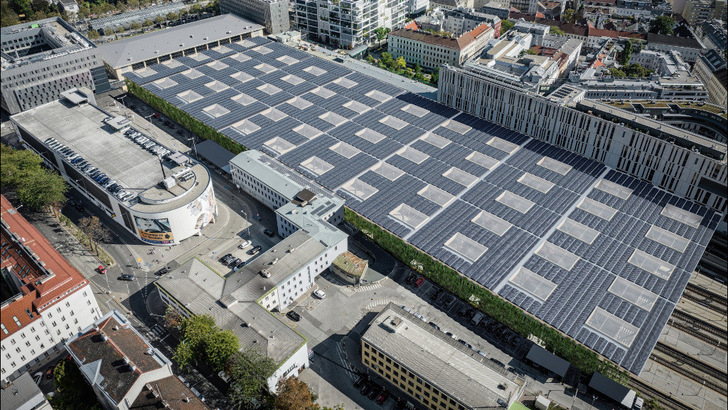 Nach der Sanierung wird der Wiener Westbahnhof über zwei Megawatt Solarstromleistung tragen. - © ZOOMVP.at/Wimmer