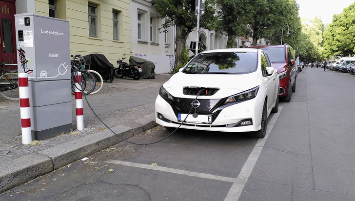 Den passenden Platz für eine öffentlich zugängliche Ladestation zu finden ist nicht einfach. Doch inzwischen gibt es digitale Helfer. - © Foto: Velka Botička Den passenden Platz für eine öffentlich zugängliche Ladestation zu finden ist nicht einfach. Doch inzwischen gibt es digitale Helfer.