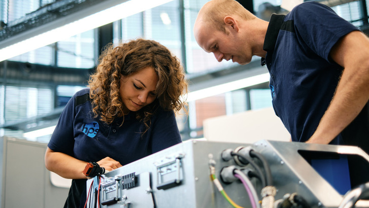 Fertigung von Picea-Systemen in Berlin, die selbst H2 produzieren und speichern. - © Markus Schwarze/HPS