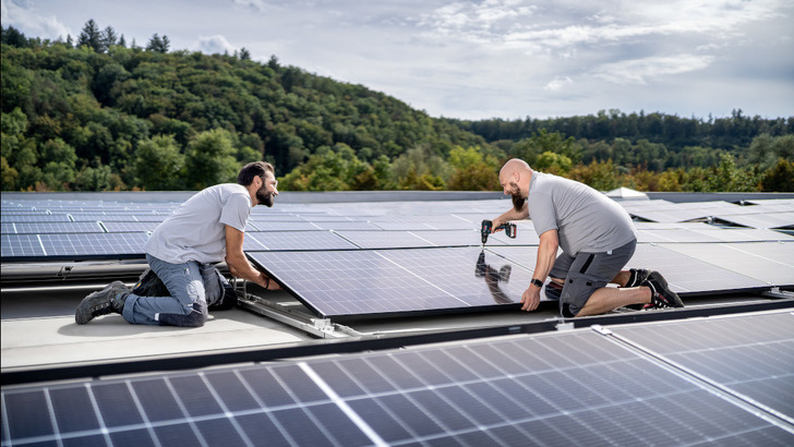 Die gemeinschaftliche Nutzung von Strom aus einer Solaranlage in der Region kann zu einer riesige Chance für die Energiewende und die Bürgerenergie werden. - © Steffen Burger