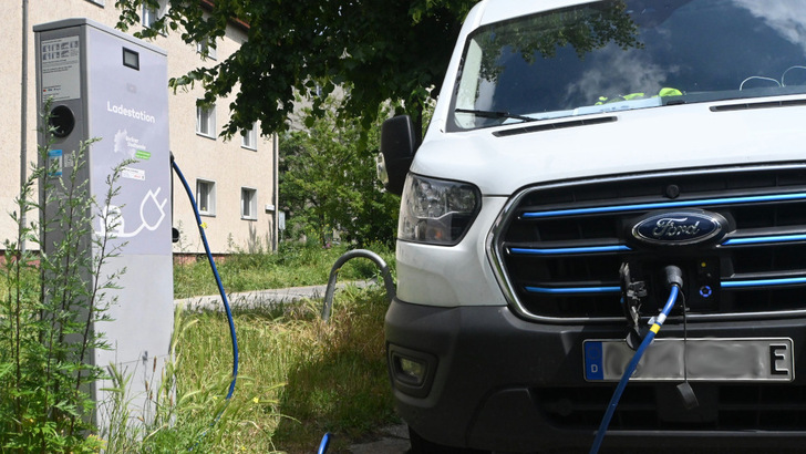 Neben der Zahl der Elektroautos ist auch der geeignete Standort für die Ladesäule entscheidend dafür, wie sie genutzt wird. - © Velka Botička