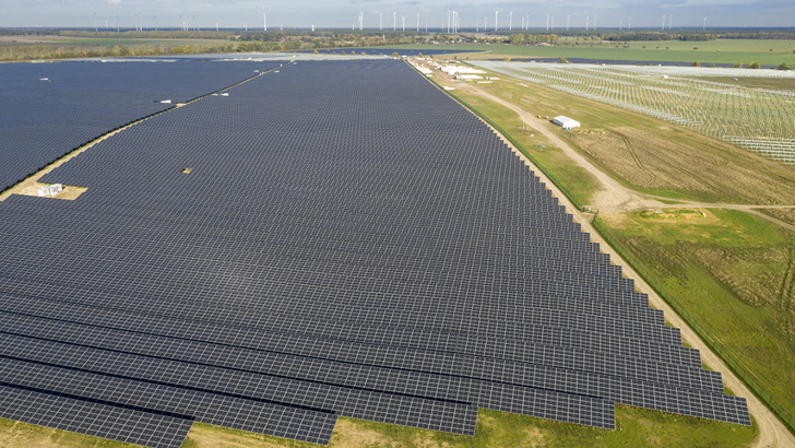 Förderfreier Solarpark Mit 187 Megawatt Leistung Ist Teilweise Fertig