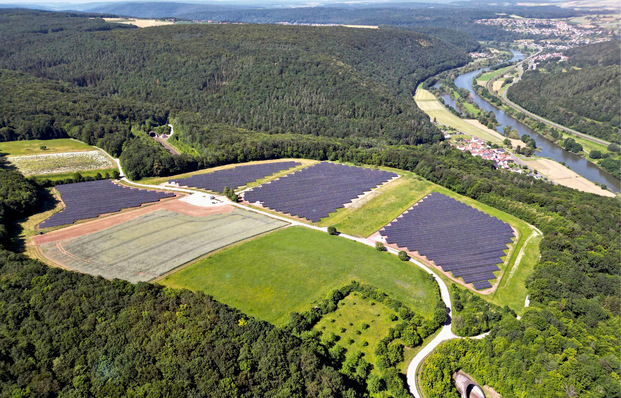 © Foto: Iqony Sens Der Solarpark Gemünden-Harrbach wurde von Iqony Sens errichtet.