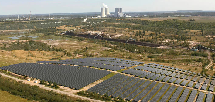 © Foto: Mibrag Solarparks werden mittlerweile überall errichtet, wie hier südlich von Leipzig auf einem ehemaligen Tagebau.