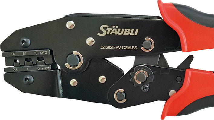 © Stäubli Die Crimpzange von Stäubli ist für MC4-Stecker zugelassen.