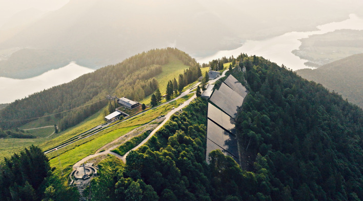 © Foto: Synecotec Die Zwölferhornseilbahn wird künftig mit Solarstrom betrieben.