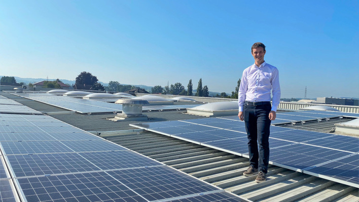 © Hali Muss Manfred Huber, Geschäftsführer von Hali, wie alle anderen Betreiber von Solaranlagen in Zukunft nachträglich festgelegte Netzentgelten für den eingespeisten Solarstrom bezahlen?