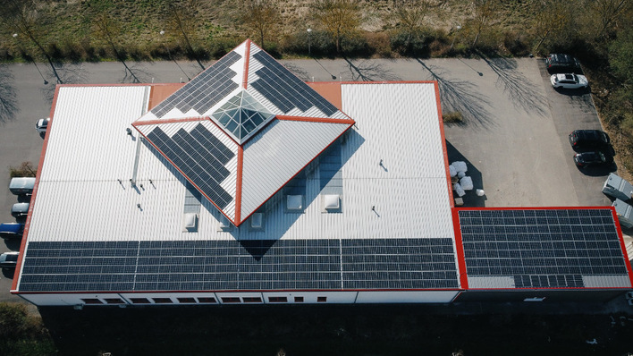 © Solaredge Strom vom Dach: Die Solaranlage leistet 100 Kilowatt.