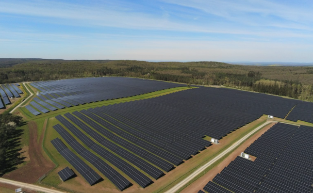 © EGIS eG, Raphael Duffek Ein weiteres Projekt der Egis: Ein Teil der Photovoltaikanlage erzeugt dabei Strom für das Fernwärmenetz.