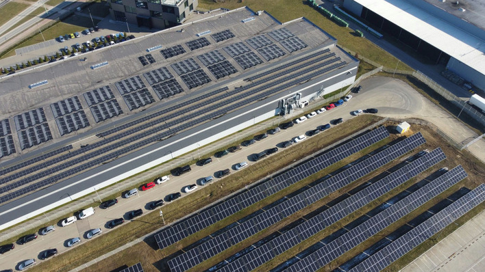 © Quanta Energy Die Werke von Stellantis werden systematisch solarisiert.
