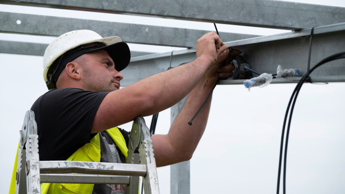 © Jens Distelberg Vorgefertigte Kabelsysteme sparen viel Zeit bei der Montage und senken das Risiko von Fehlern.