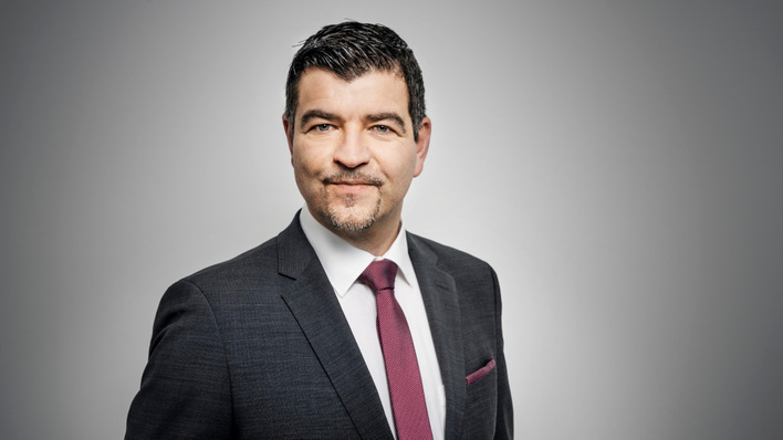© Fronius International Dr. Harald Scherleitner gehört zum Management von Fronius International und leitet den Vertrieb.