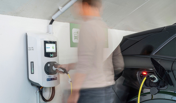 © Foto: Ansgar Schwarz/Contipark Parkhäuser bieten sich regelrecht für die Installation von Ladepunkten an. Doch der Ausbau der Infrastruktur scheitert immer noch an einigen Hürden.