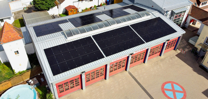 © Foto: Steffen Hoffner/Wirsol Aufdach Neues Solardach für die Feuerwehr im Ortsteil Wiesental.