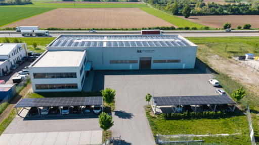 © Sunport, Josef Pitschmann Erste solare Carports stehen bereits am Technologiecampus der THD in Wörth-Wiesent.