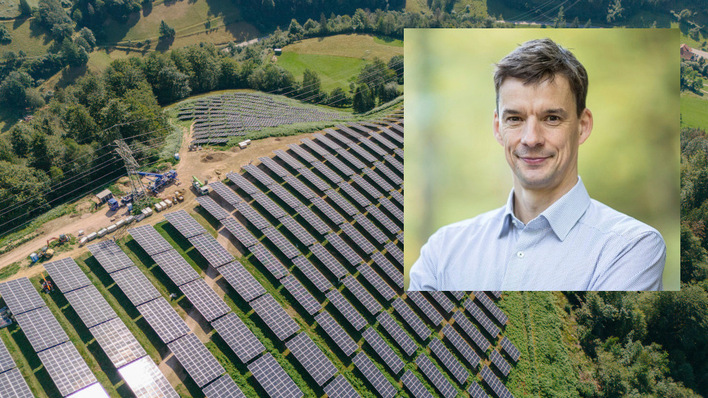 © Dr. Metje Consulting Im Schwarzwald wurden rund 7.200 Solarmodule am steilen Hang installiert.