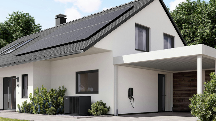 © Stiebel Eltron Solaranlage auf dem Dach und eine Wärmepumpe im Keller: Wenn dann noch ein dynamischer Stromtarif dazukommt, wird das Heizen wirklich preiswert.